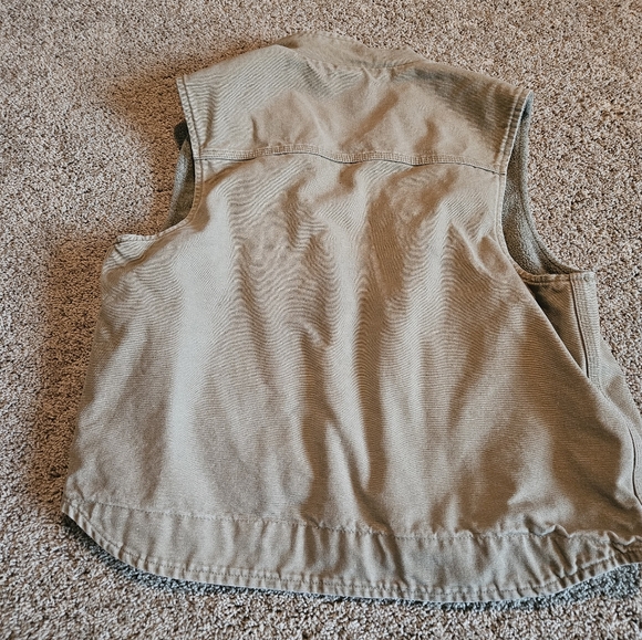 Carhartt Beige Sleeveless Vest with grey sherpa lining - Picture 6 of 6